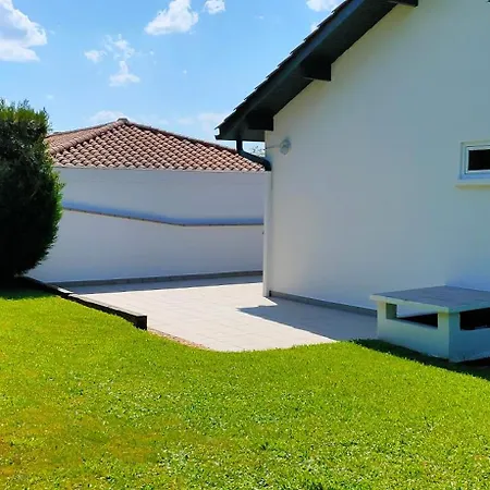 Relax, Silencio Y Sol En El Jardin Hendaye